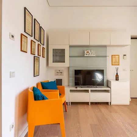 Vakantiehuis Milano-trilocale Centrale Con Vasca Idromassaggio Milaan