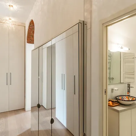 Casa vacanze Milano-trilocale Centrale Con Vasca Idromassaggio Milano