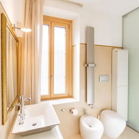 Casa vacanze Milano-trilocale Centrale Con Vasca Idromassaggio